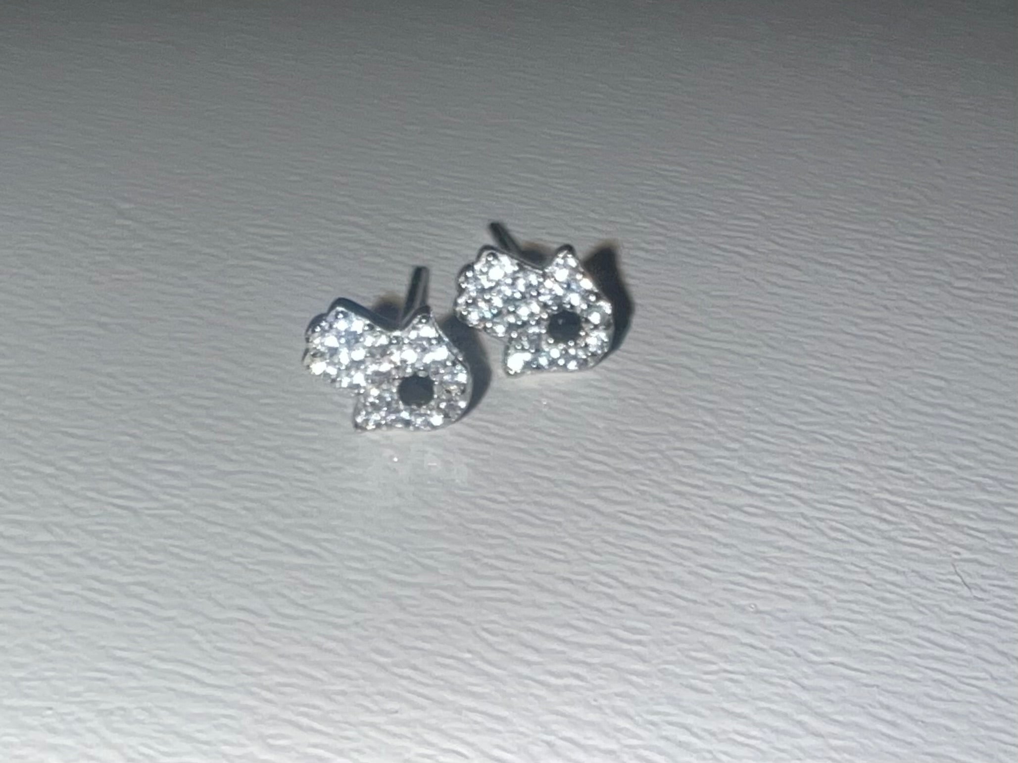 Hamsa Hand Stud